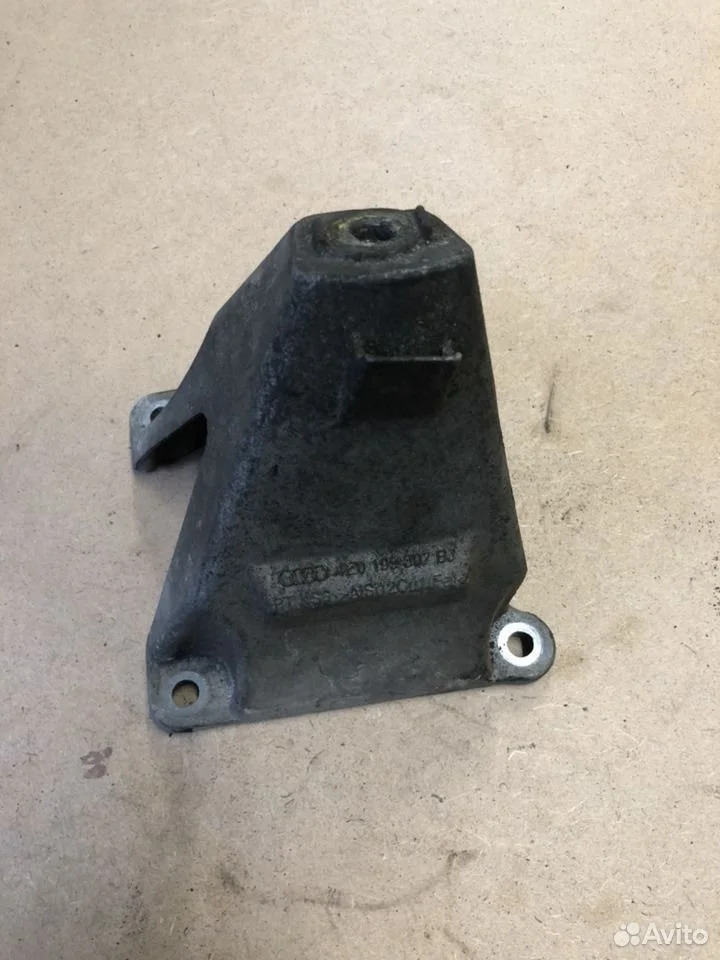 Кронштейн двигателя левый audi a8 d3 4e0199307bj