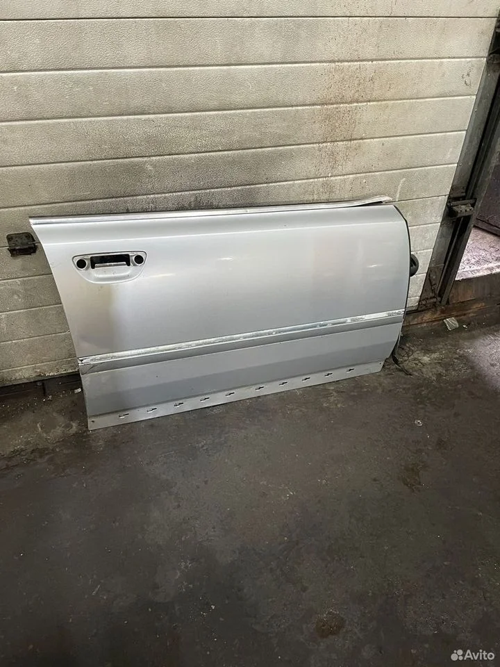 Дверь передняя правая audi a8 d3 4e0831052c