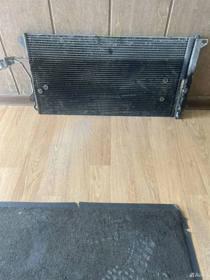 Радиатор кондиционера vw touareg 7l0820411g