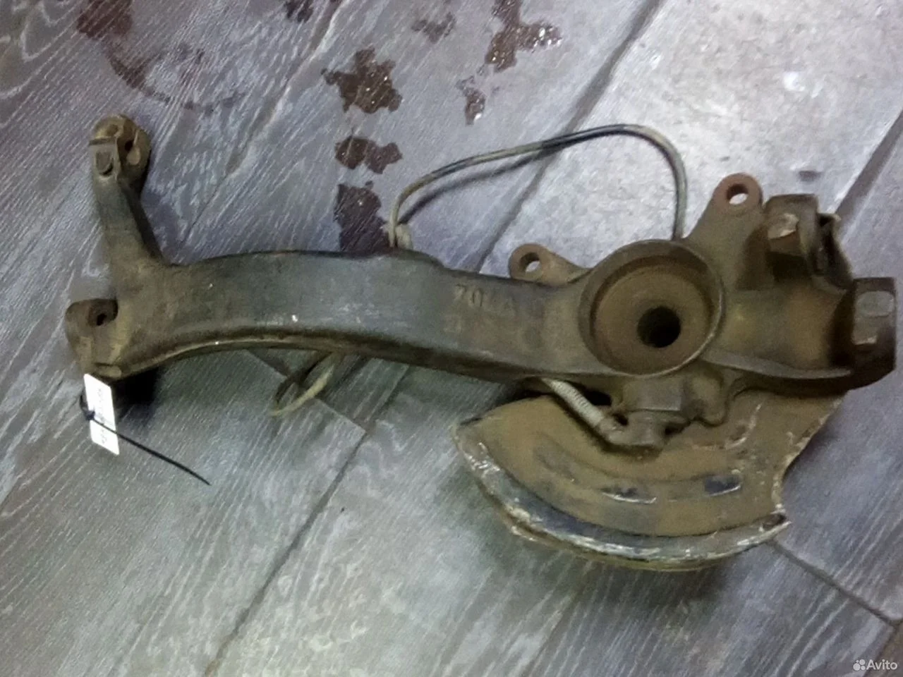 Поворотный кулак передний правый audi alroad c5