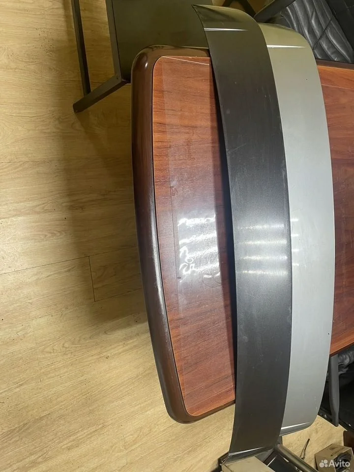 Спойлер крышки багажника audi q7 4l0827933