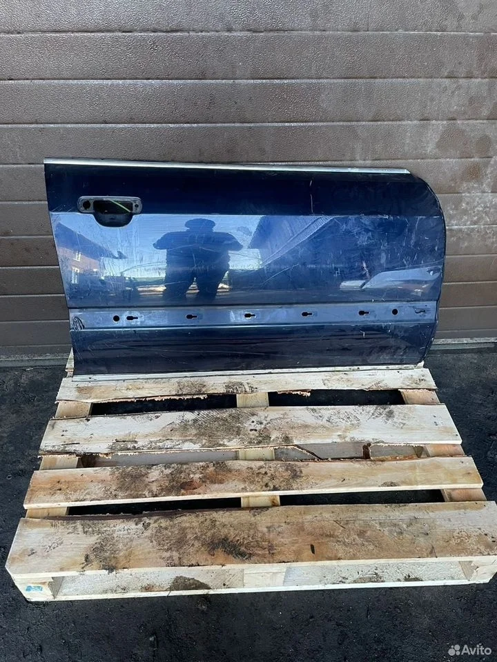Дверь передняя правая audi a8 d2 4d0831052e