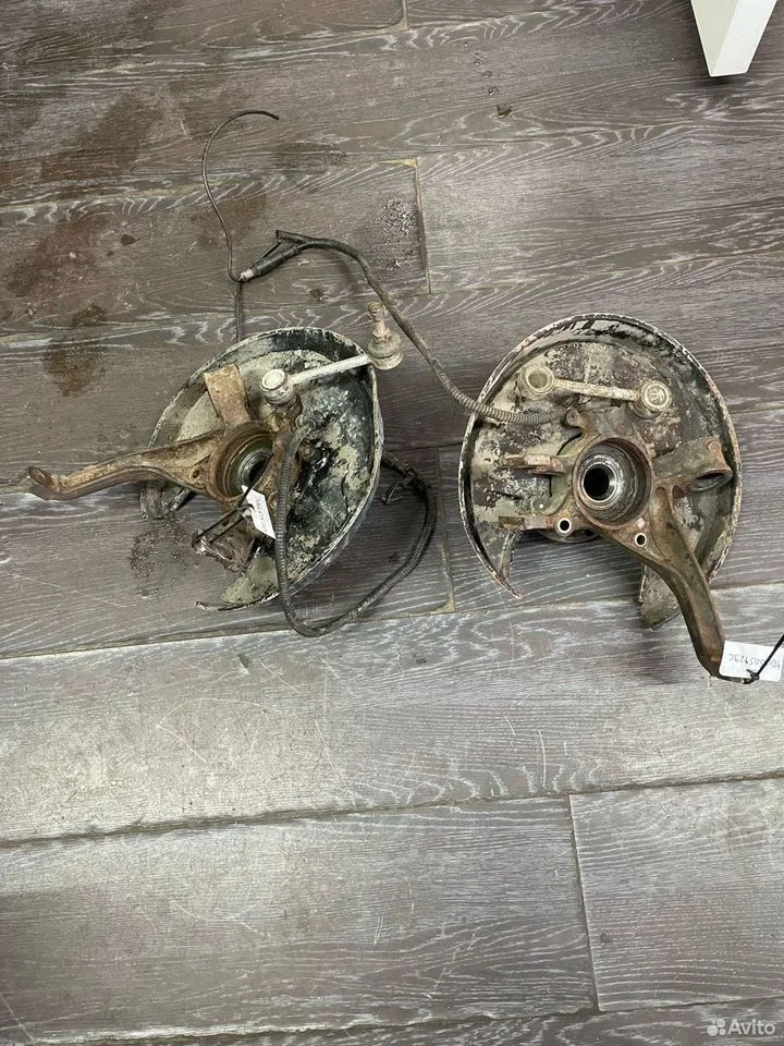 Кулак поворотный audi a8 d2 4d0505429c 4d0505430c