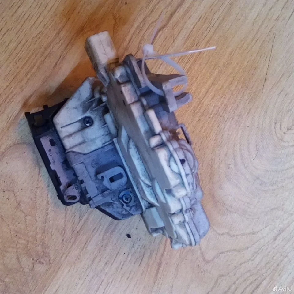 Замок двери з.л. vag 3c4839015a