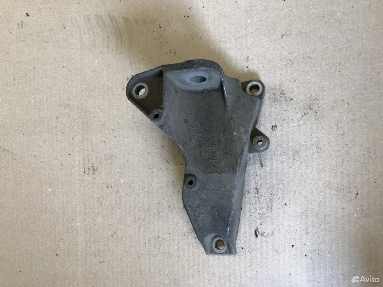 Кронштейн акпп правый audi a4 b6 8d0399114aj
