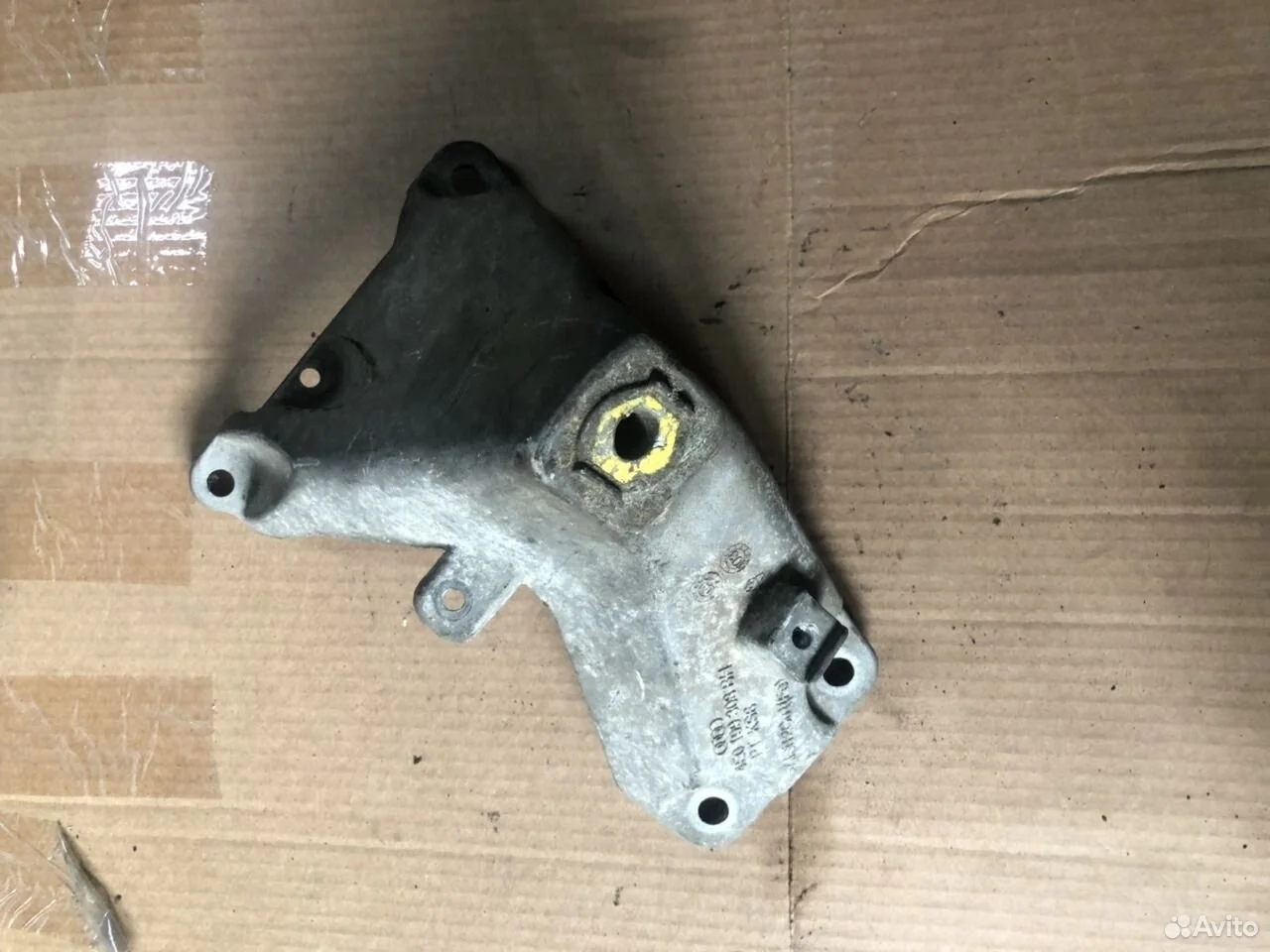 Кронштейн двигателя audi a8 d3 w12 4e0199308bh