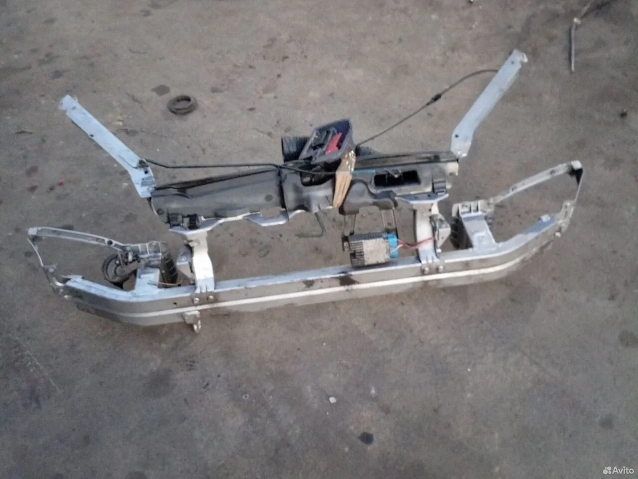 Панель передняя (телевизор) мерседес a 140 w168