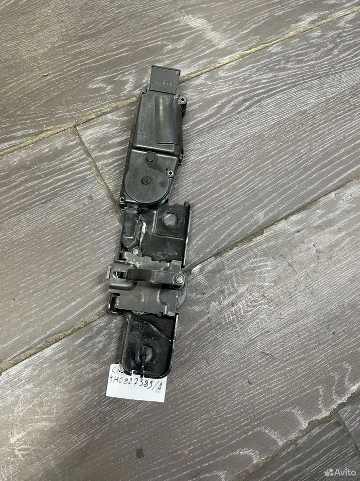 Доводчик крышки багажника audi s8 a8 d4