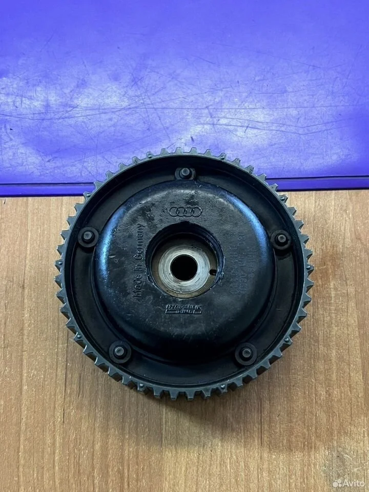 Регулятор фаз (впуск) vag 3.0 bbj 06c109083d