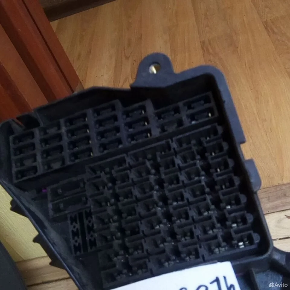 Блок предохранителей vag 4e0941824c