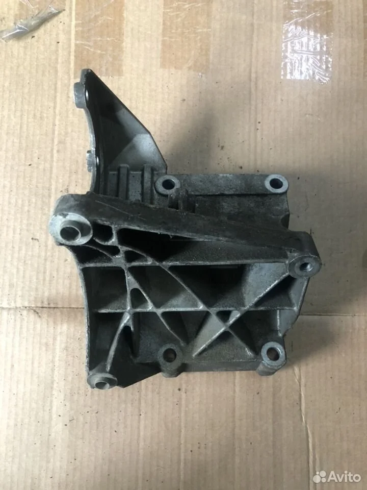 Кронштейн гур vw phaeton audi a8 d3 077260885n