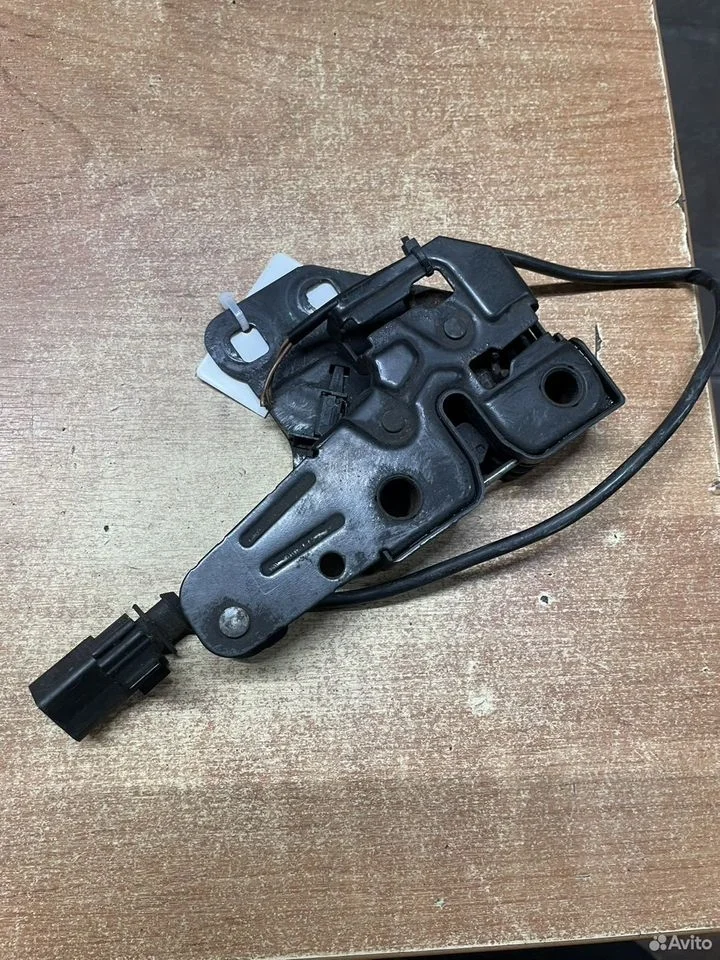 Замок капота audi a6 4f0823509b