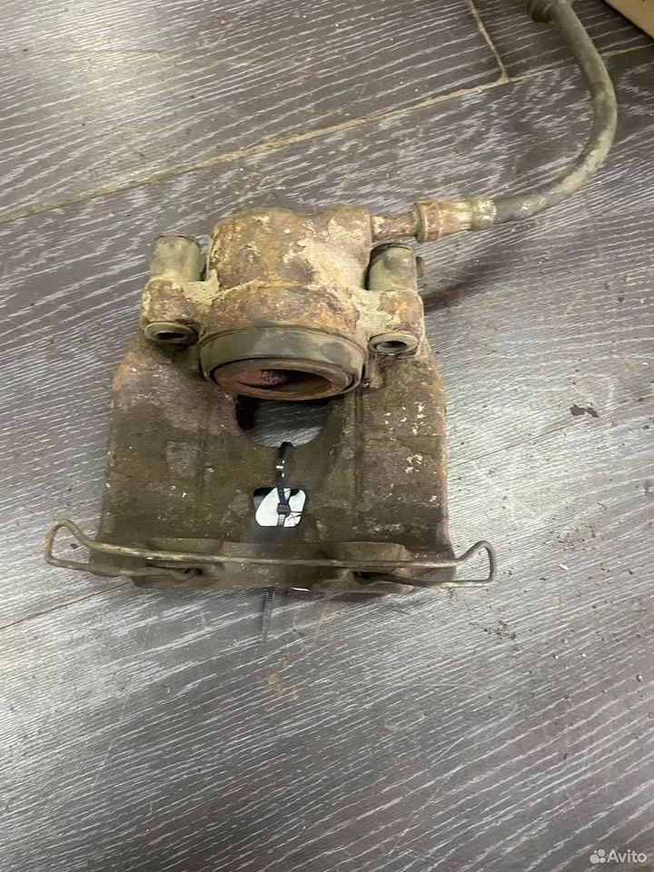 Суппорт передний левый audi a a5 8k0615123c