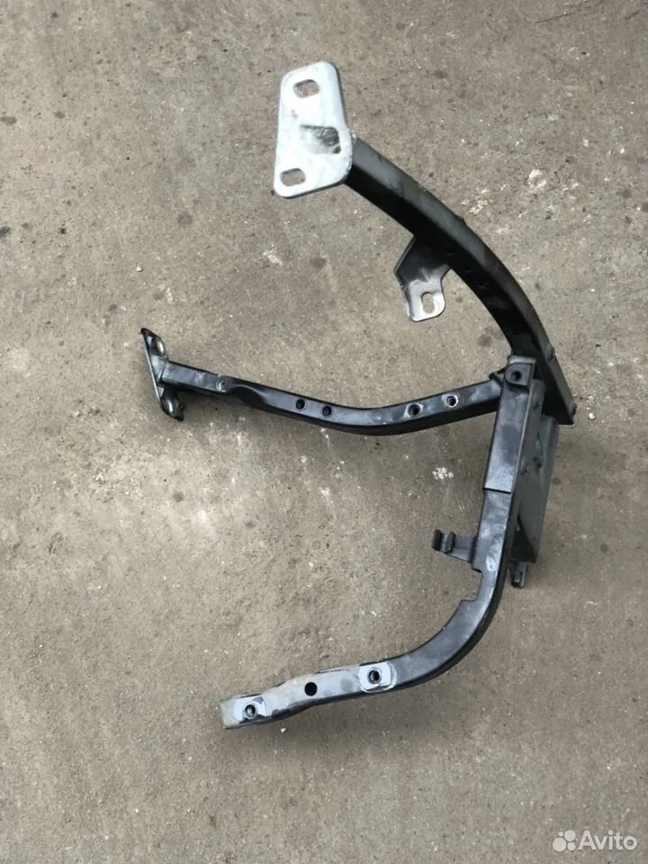 Кронштейн левого крыла audi a8 audi s8 d3