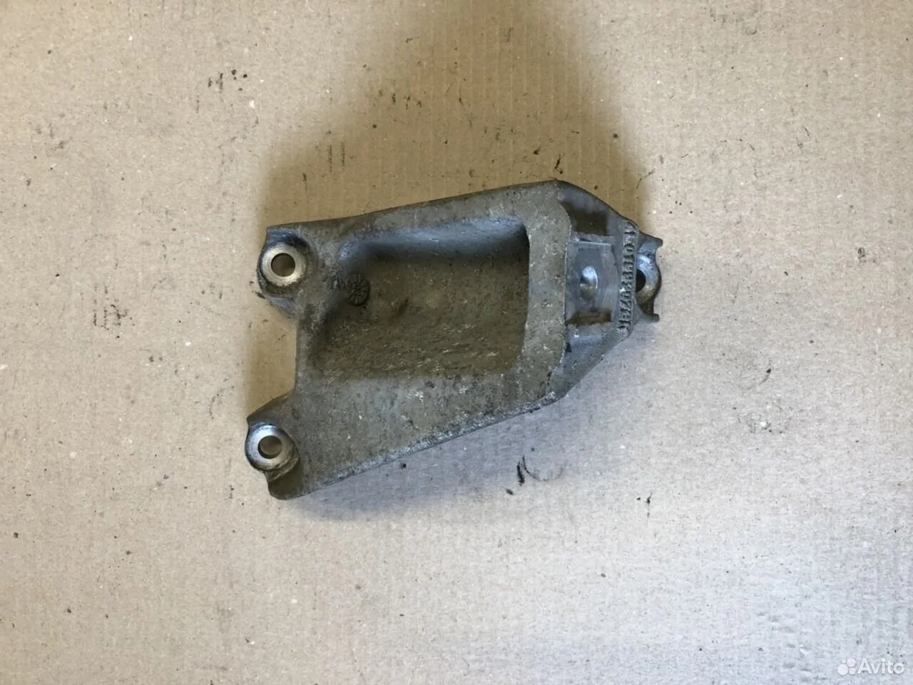 Кронштейн двигателя audi s8 4e0199307br