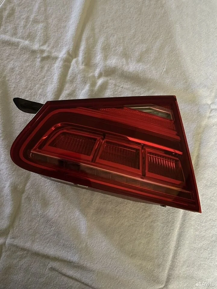 Задний левый фонарь в крышку багажника a8 s8 d4
