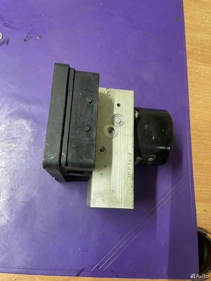 Блок abs vw touareg 7l0907379b