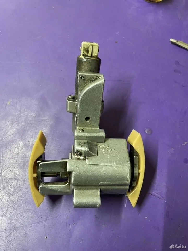 Натяжитель цепи audi a8 d3 077109088p