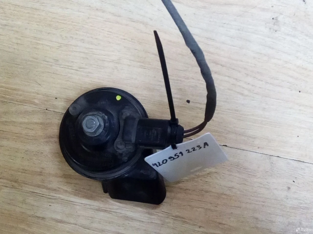 Сигнал звуковой audi q7 4l0951223a