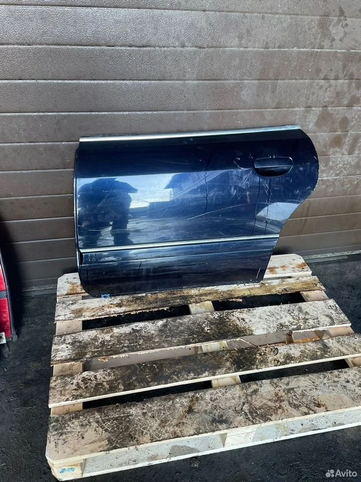 Дверь передняя левая audi a8 d2 4d0833051e