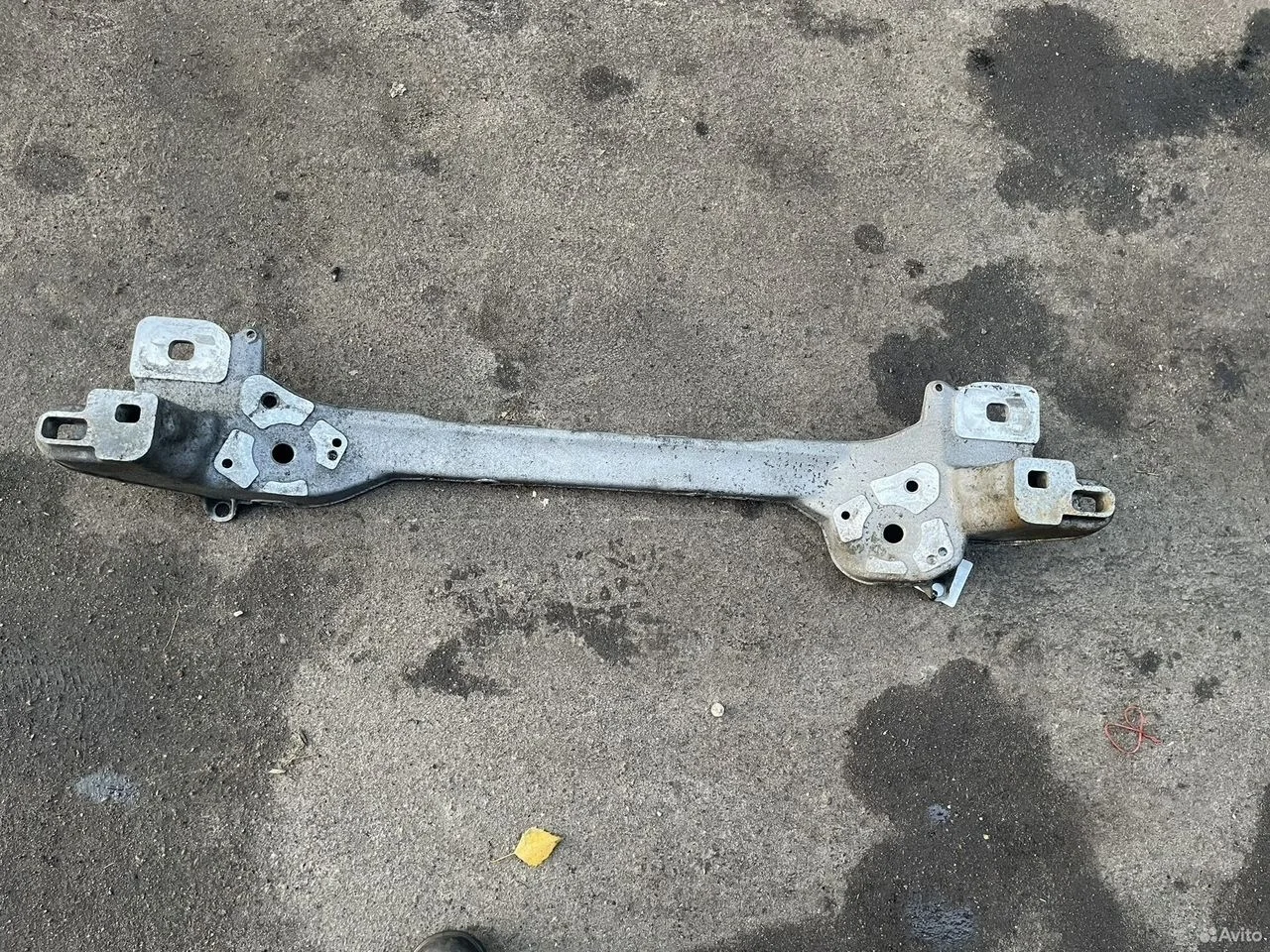 Балка подмоторная audi a8 audi s8 d3 4e0199205n