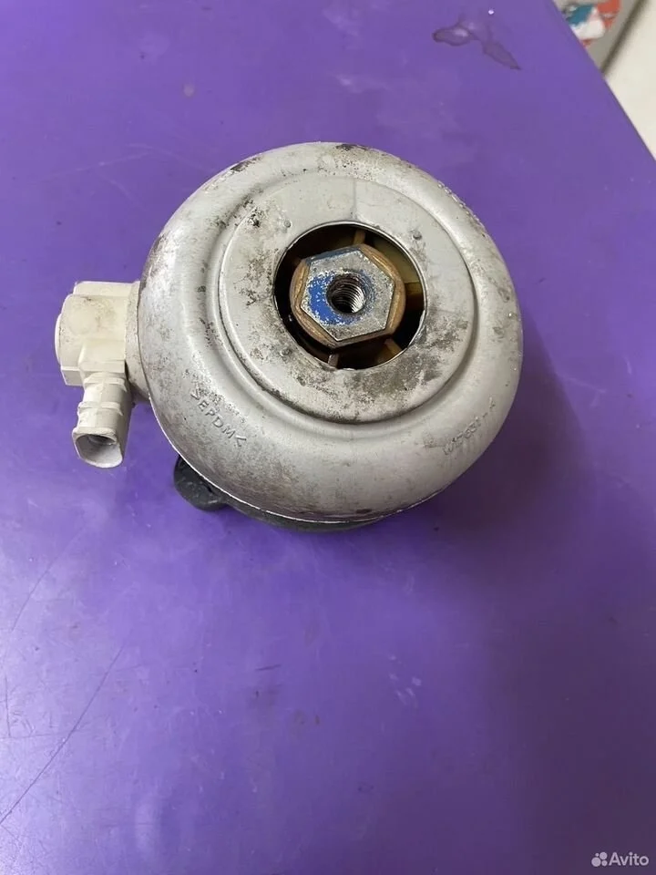 Опора двигателя audi a8 s8 2003-2010 4e0199381