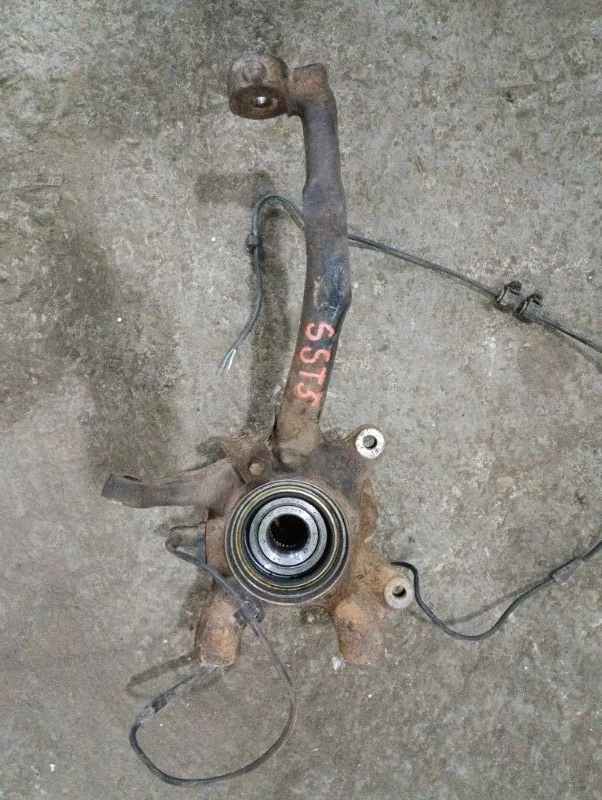 Кулак поворотный правый Toyota Hilux (2005-2015) 2013 432110K030 ПИКАП 3.0 D 1KDFTV