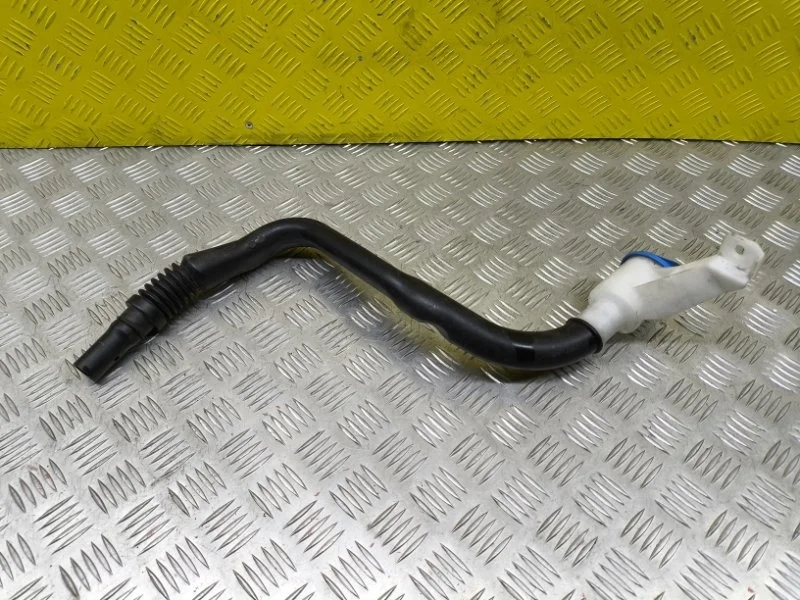 Горловина бачка омывателя Land Rover Range Rover Evoque I (2011-2018) 2016 LR025825 2.0 D 204DTD