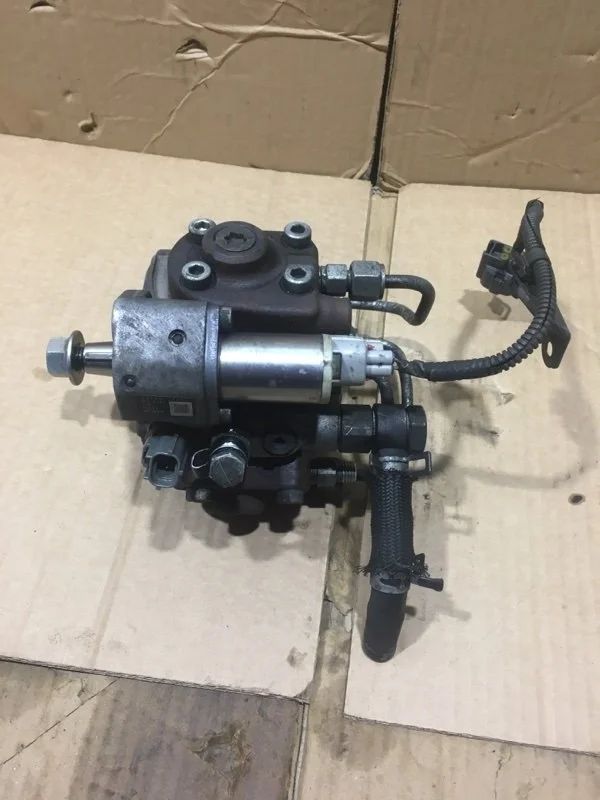 ТНВД Toyota Land Cruiser 2011 2210051042 URJ200 1VD-FTV 4.5