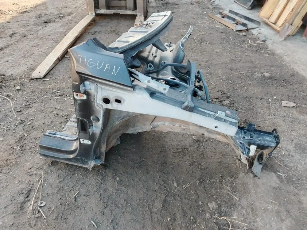 Четверть кузова Volkswagen Tiguan 5N0803092, передний правый