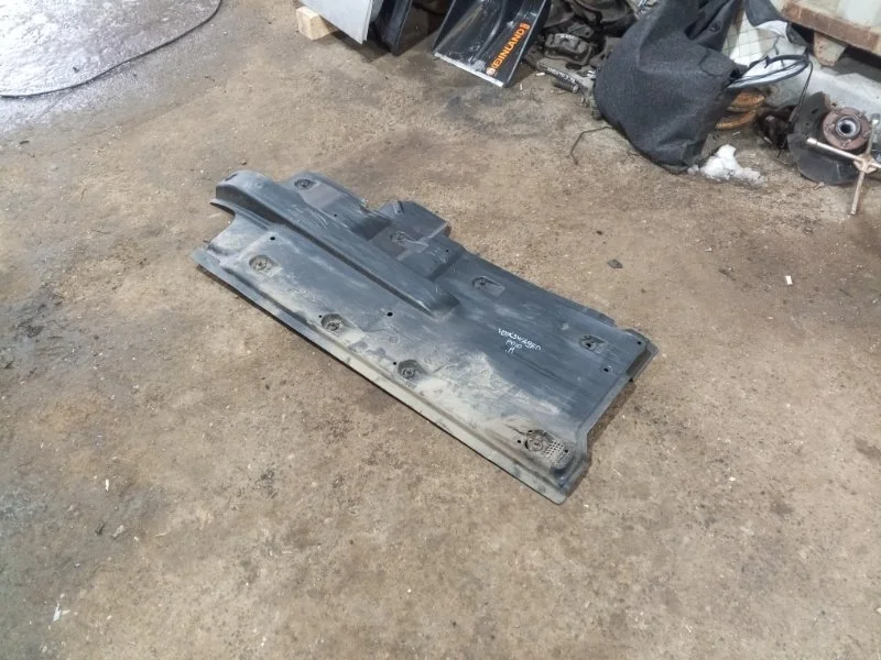 Пыльник днища правый Volkswagen Polo 5 2013 6RU825202A СЕДАН CFN