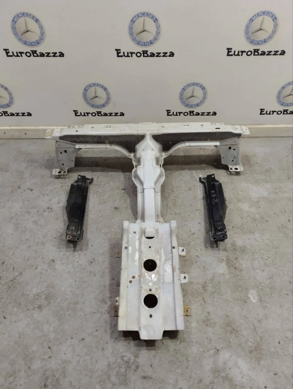 Кронштейн сидений третьего ряда Mercedes X164
