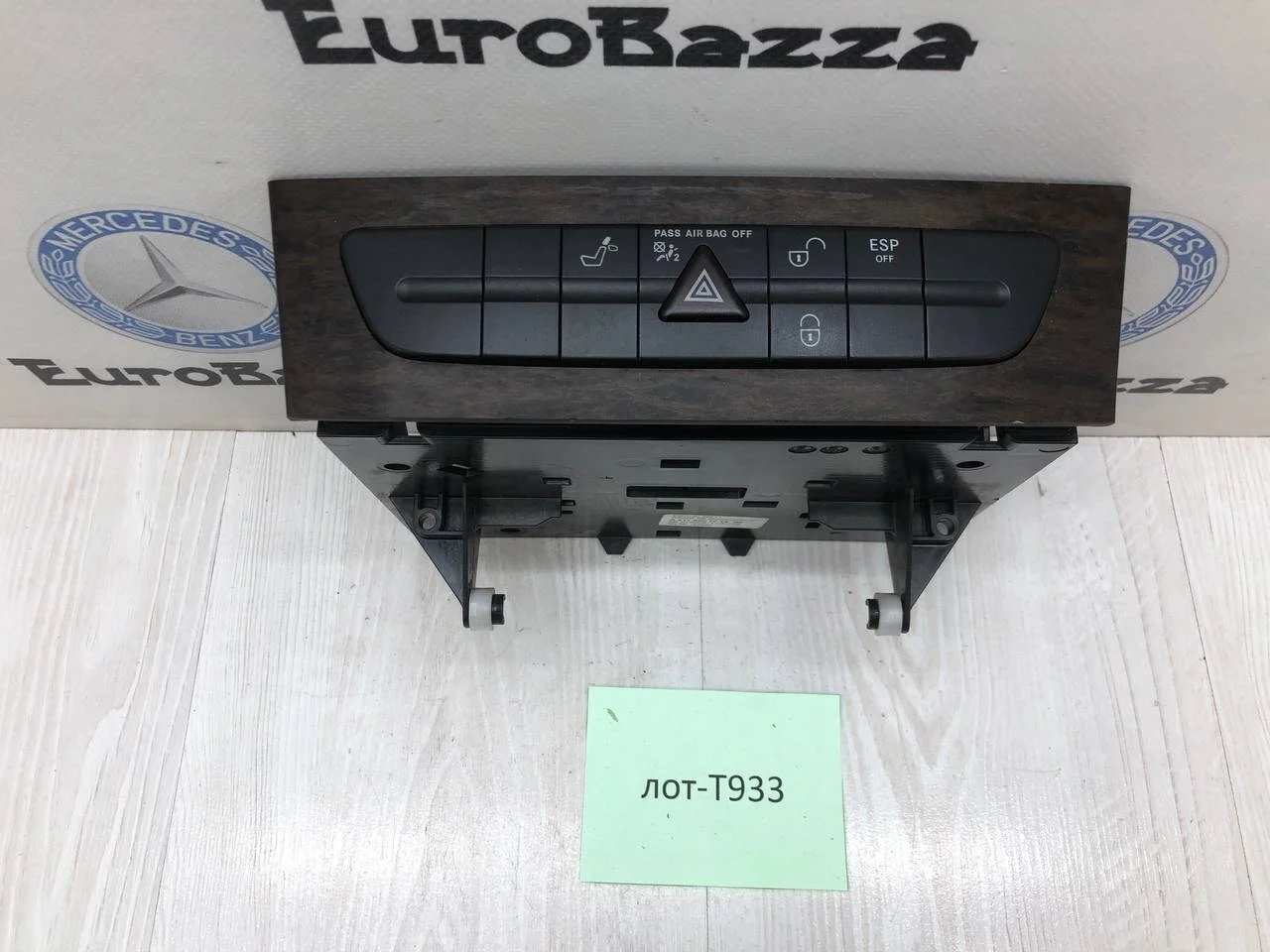 Блок кнопок центральной консоли Mercedes W211