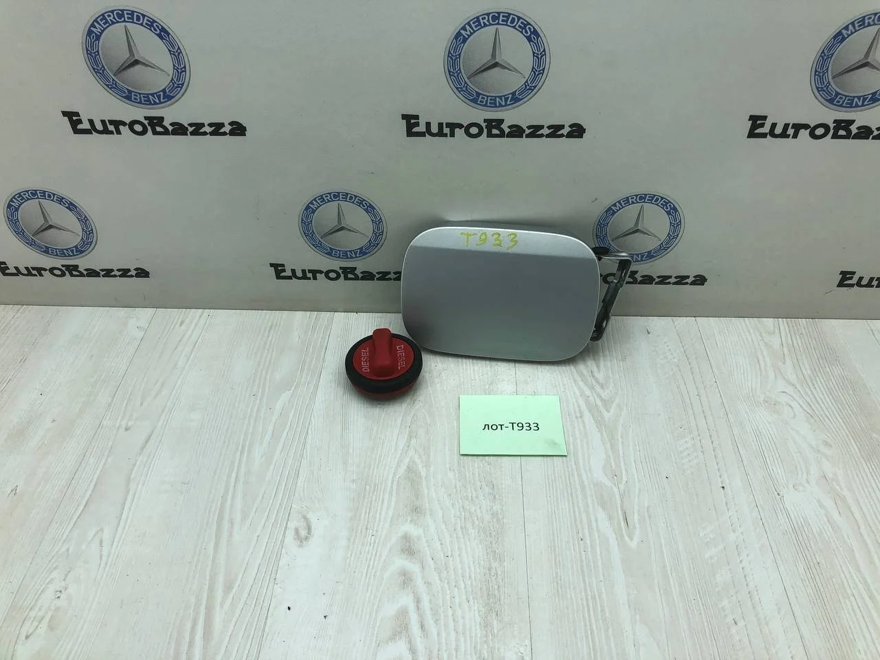 Лючок бензобака Mercedes W211