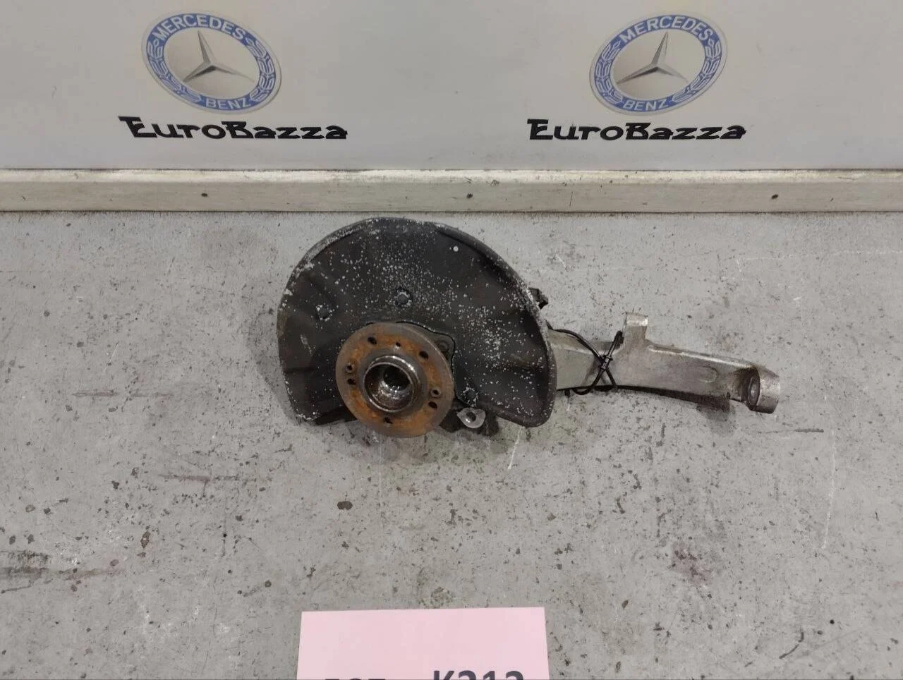 Кулак поворотный передний левый Mercedes W166