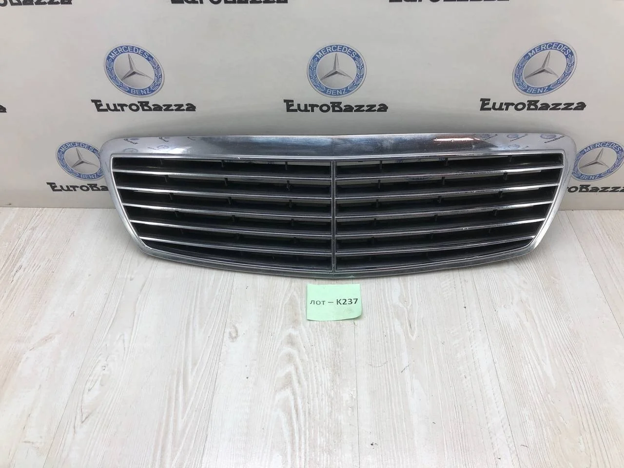 Решетка радиатора Mercedes W211