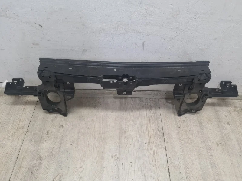 Передняя панель VW Touareg 2 2010-2018 7P