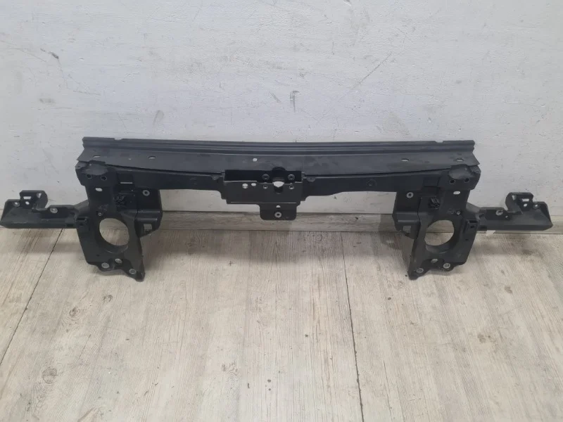 Передняя панель VW Touareg 2 2010-2018 7P