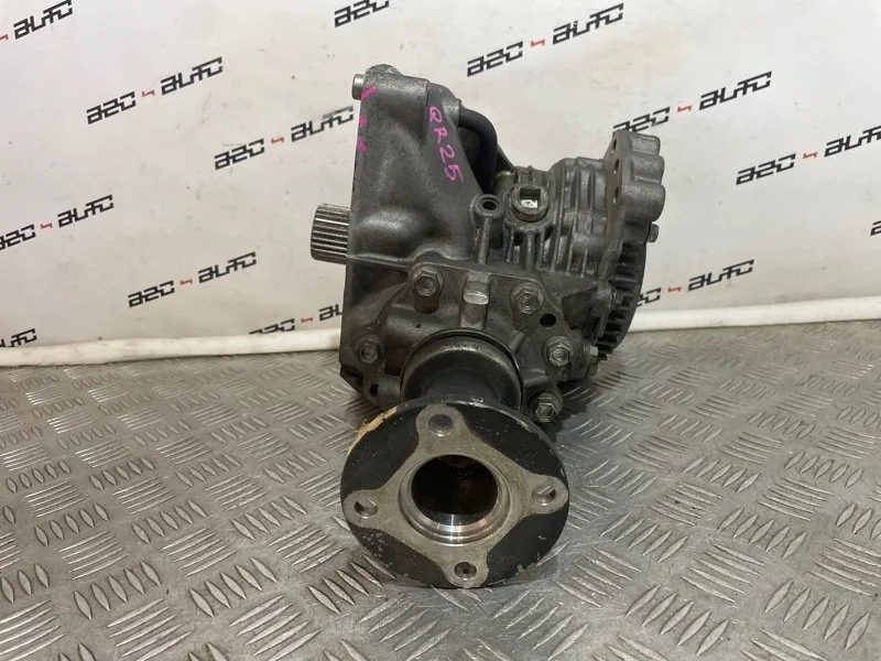 Редуктор Nissan X-Trail 331008H503 T30 QR25DE, передний