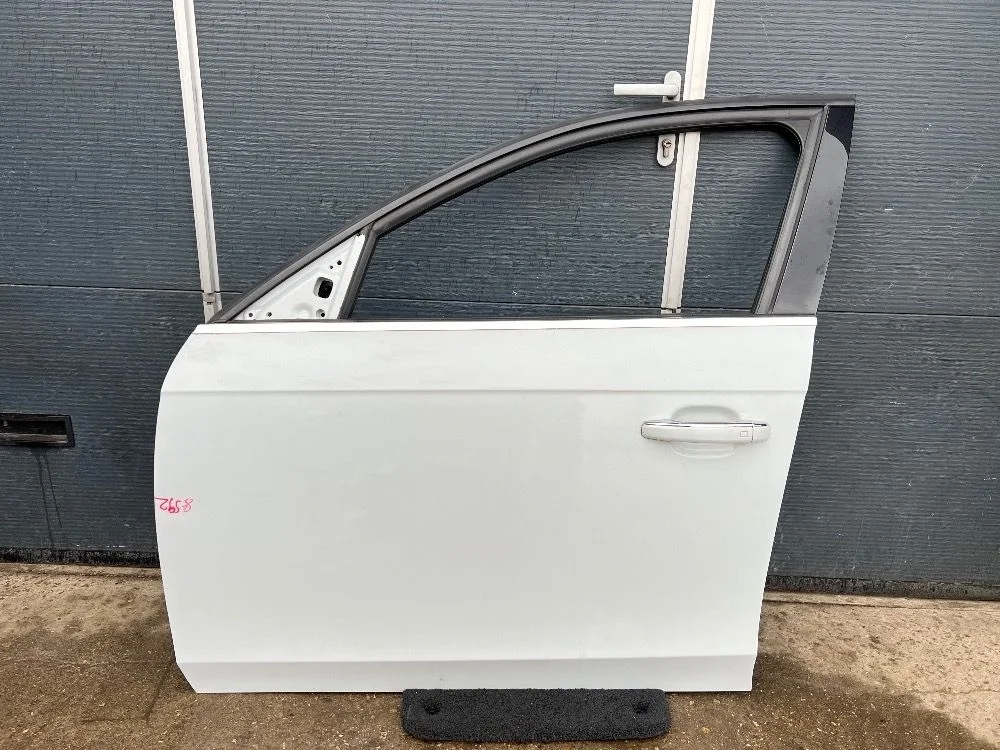 Дверь передняя левая Audi A4 B8 рестайлинг (2011—2015)