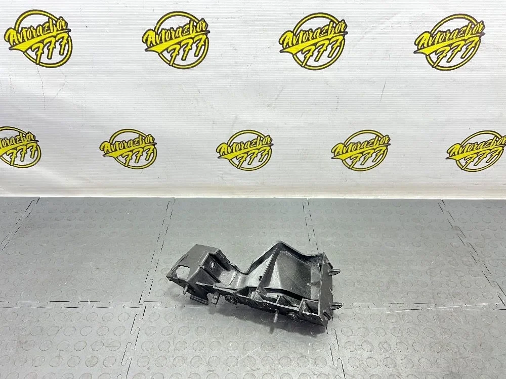 Кронштейн переднего бампера левый Audi Q5 I рестайлинг (2012—2017)