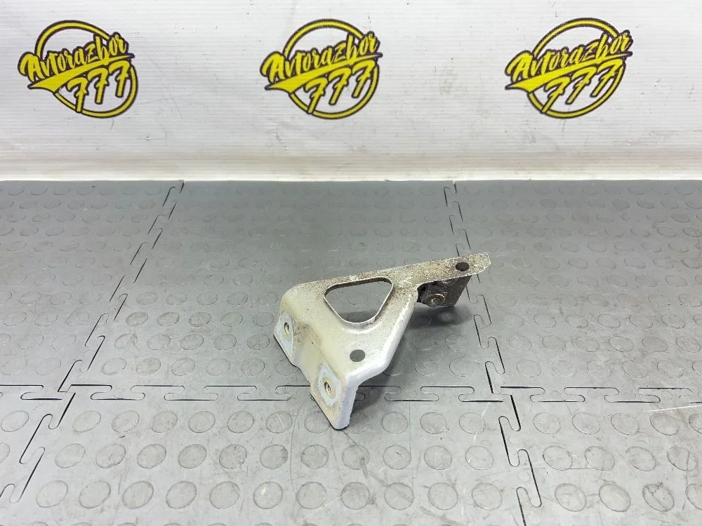 Кронштейн крепления крыла Volkswagen Tiguan I рестайлинг (2011—2019)