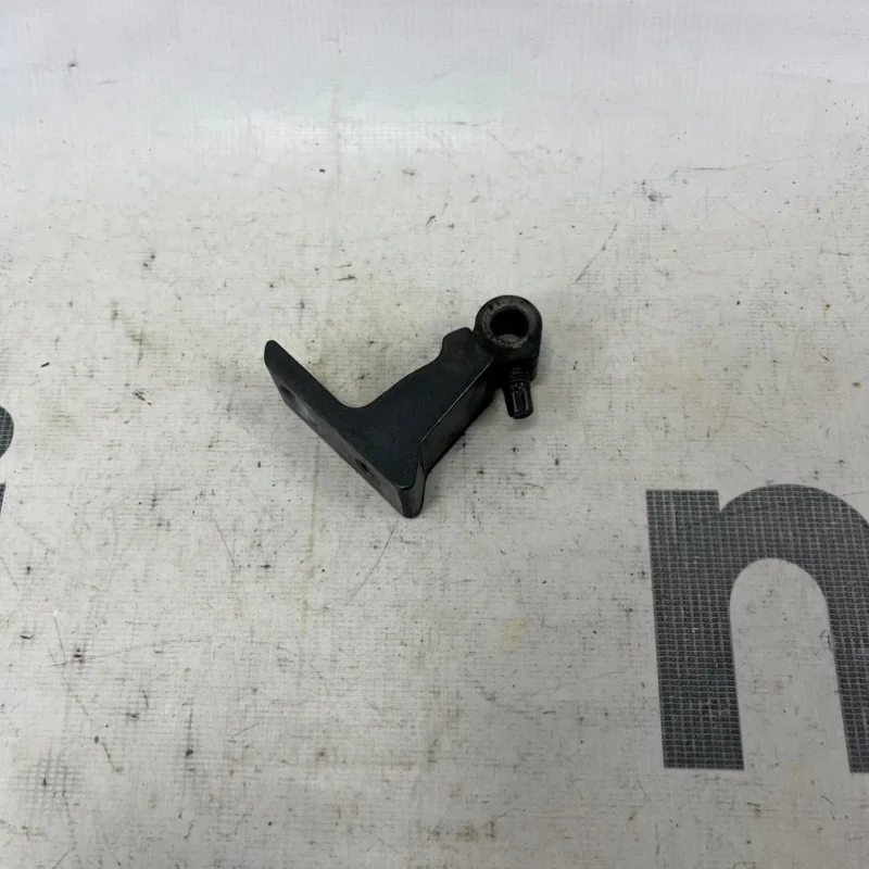 Петля двери Audi S8 2017 D4 4H