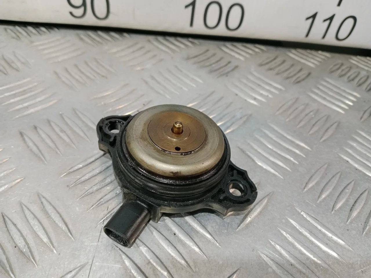 [Б/У] Датчик положения распредвала BMW [Код: 00587126 ]