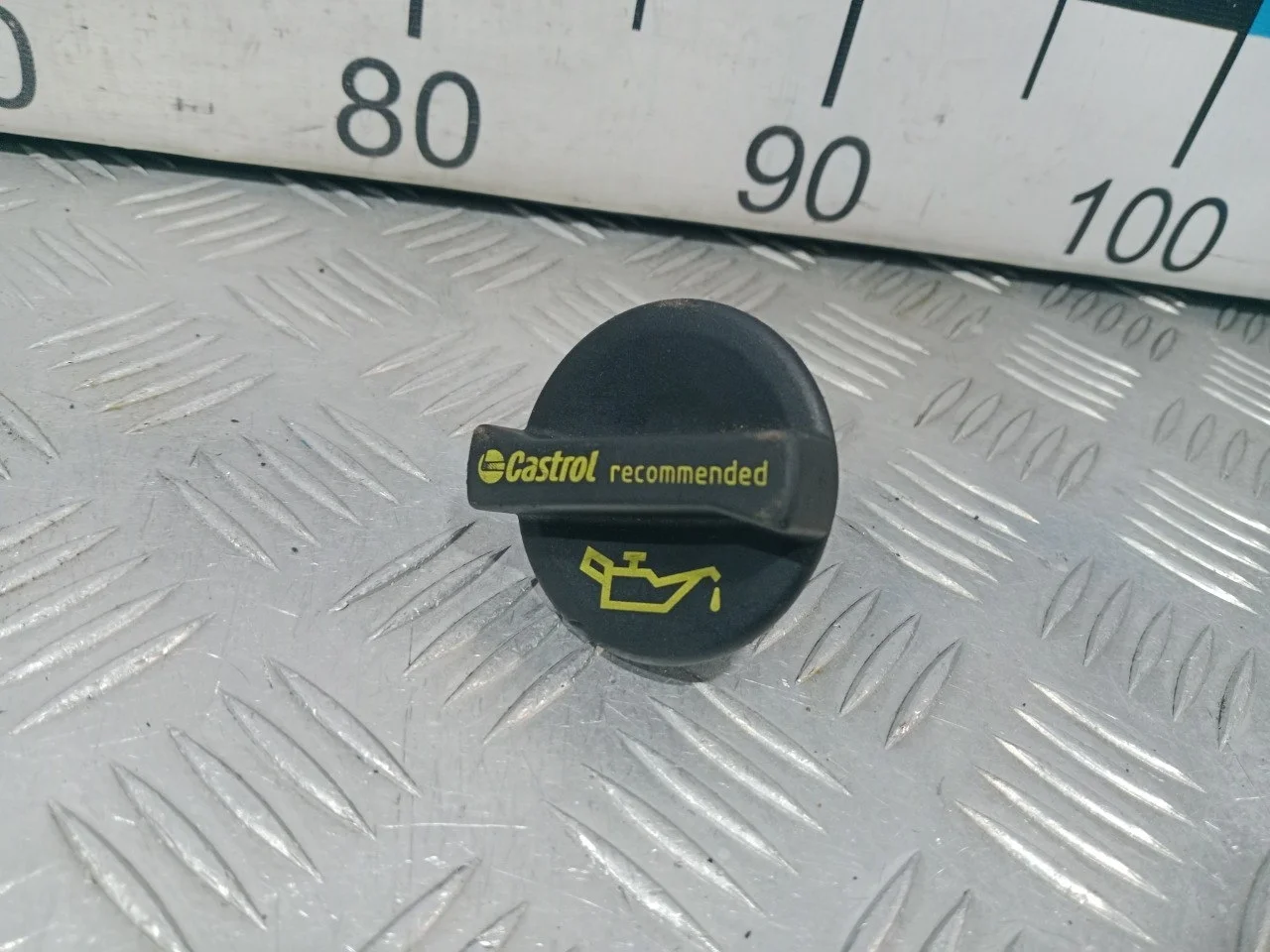 [Б/У] Крышка маслозаливной горловины FORD [Код: 00589482 ]