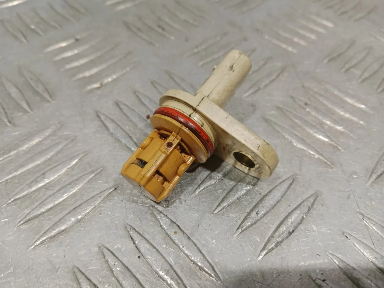 [Б/У] Датчик положения распредвала [Код: 00588264 ]