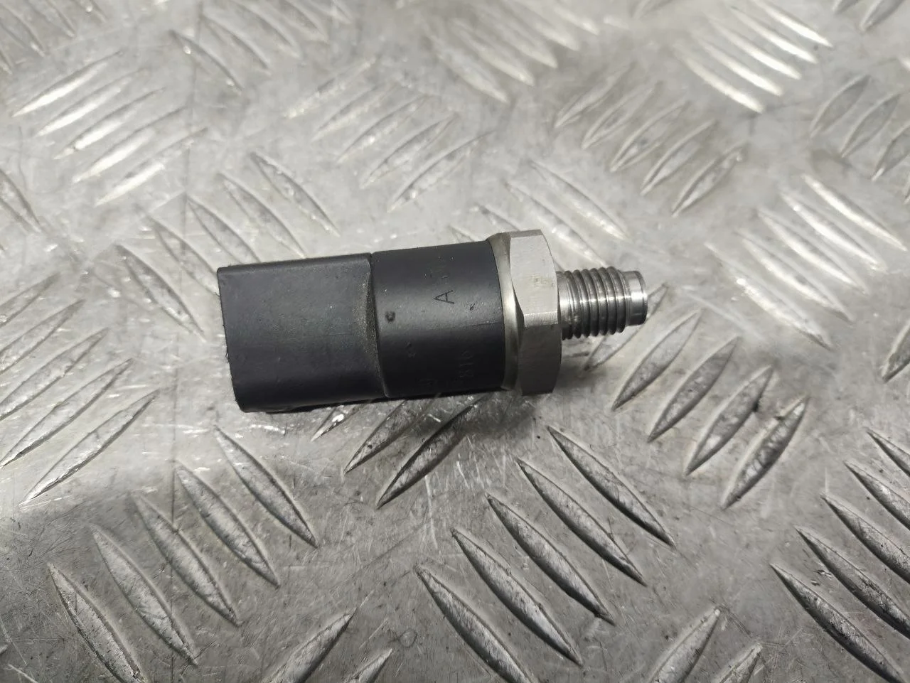 [Б/У] Датчик давления топливной рампы [Код: 00591428 ]