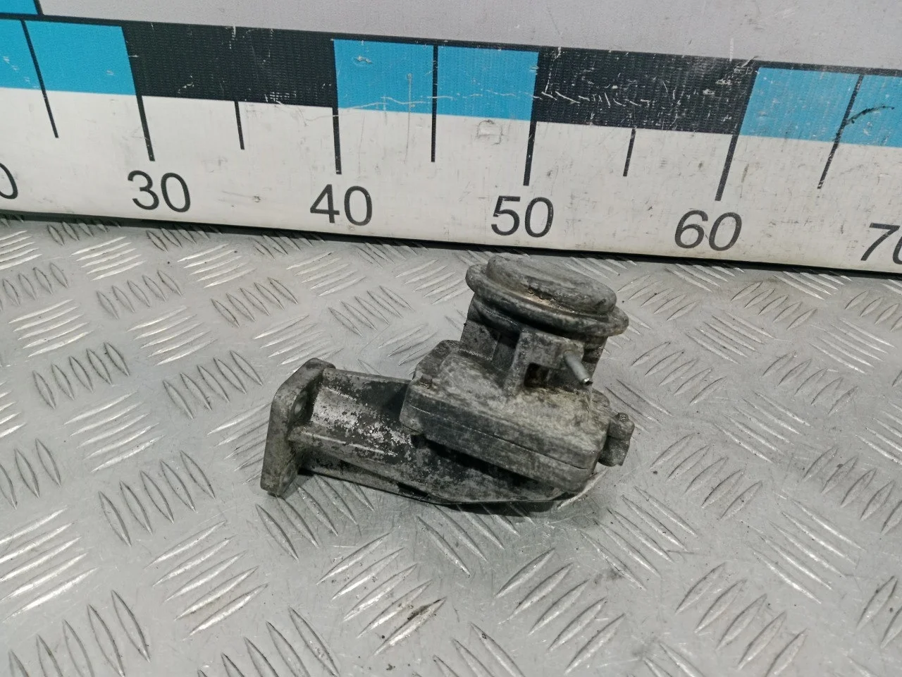 [Б/У] Клапан EGR Mercedes Benz om.272/273 [Код: 00591224 ]