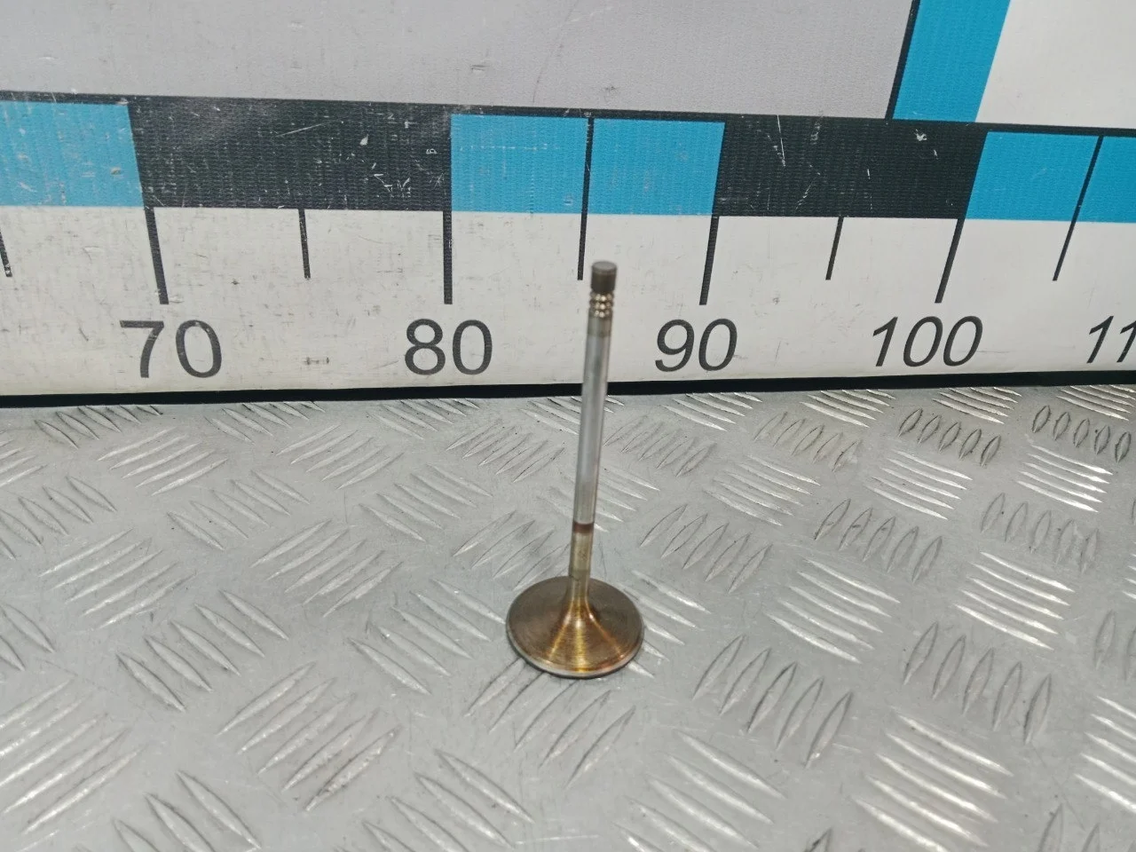 [Б/У] Клапан впускной 6х39.6х108.8 MB om.272,om.273 [Код: 00590157 ]