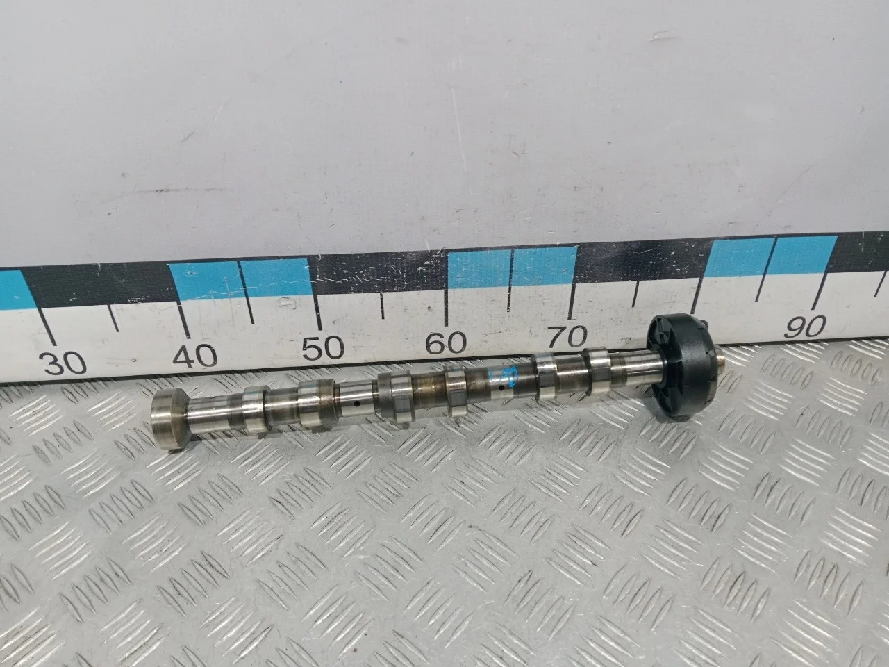 [Б/У] Распредвал выпускной MB W164 M-Klasse ML - Задир на шейке [Код: 00590127 ]